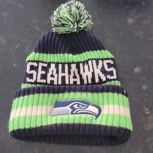 Seahawks Women's Pom-Pom Beanie - Green and Blue